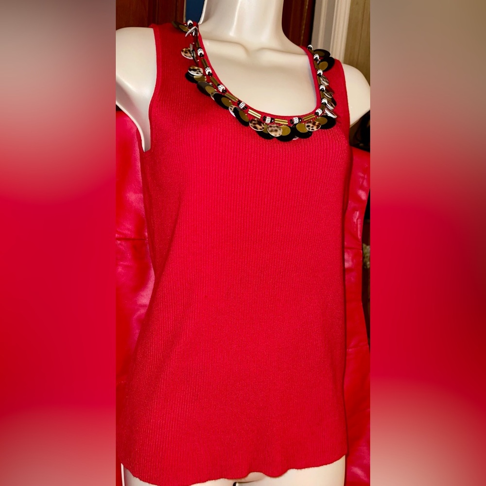 Ruby Rd. Red Sleeveless Ribbed Sweater with Neckline Embellishment. Size Medium.